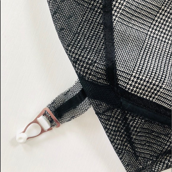 Victorian corset shape multifunction accessory bag - Picture 6 of 10